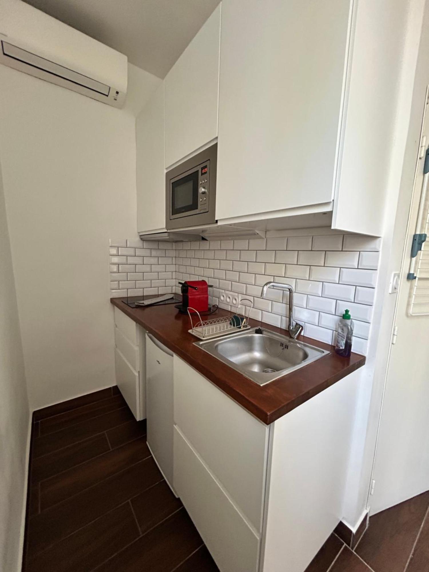 Agreable Studio Renove Avec Place De Parking Bandol Exteriör bild